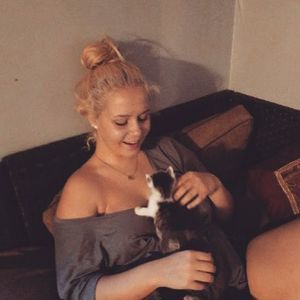 Meet your Posher, Izzy